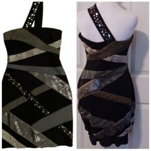 -- Elegant Black and Gold One-Shoulder Dress